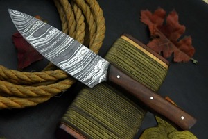 Cuchillo de Chef de Acero de Damasco Forjado a Mano de Grado Industrial BA ENTERPRISES |   Cuchilla de hoja recta con patrón retorcido y punta de gota de 0.45mm - Product Image 3
