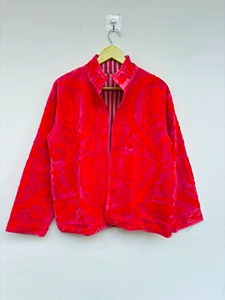 Veste d'hiver réversible brodée en velours Suzani avec doublure en coton, style bohème, veste indienne - Product Image 1