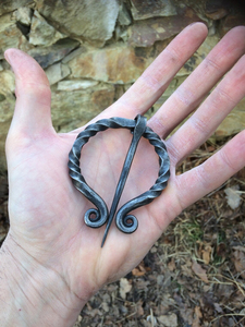 Croix de troll médiévale forgée à la main, pendentif en fer authentique fait main, inspiré du patrimoine viking ancien, symbole nordique protecteur - Product Image 2