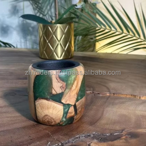 Support de Oud artistique coulé à la main en résine époxy de luxe et en bois d'acacia massif pour les amateurs de parfums arabes élégants - Product Image 1