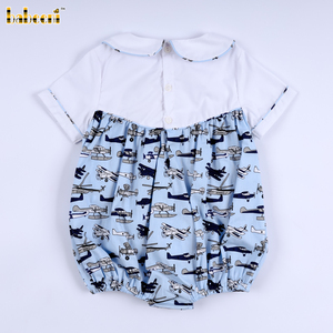 จั๊มสูทลายเครื่องบินสีฟ้า Babeeni แบบ OEM ODM ชุดรอมเปอร์ผ้าสม็อคติดกระดุมแป๊ก - BB3565 ผ้าฝ้ายออร์แกนิค 100% - Product Image 5