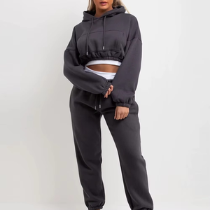 Ensemble de survêtement 2 pièces pour femme, coupe ajustée, 100% coton, avec pantalon de jogging et sweat à capuche court, logo personnalisé, hiver - Product Image 3