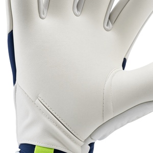 Gants de gardien de but de football personnalisables avec paume en PU et sangle de poignet réglable pour un usage unisexe - Product Image 2