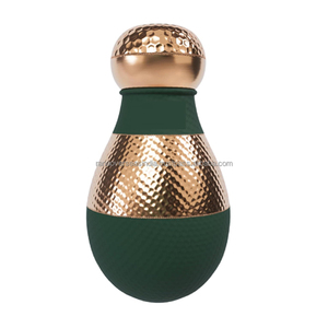 Pichet et carafe de bouteille d'eau en cuivre pur de luxe et de qualité supérieure avec pot d'eau à revêtement caoutchouté en silicone à faible débit - Product Image 2