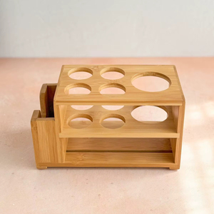 Soporte de madera para cepillos de dientes con orificios de drenaje para una solución de almacenamiento higiénica en la encimera del baño - Product Image 1