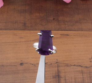 Bague de luxe en jade violet naturel, forme cercueil, en argent sterling 925, sertie clos, style classique, pierre précieuse en jadéite lavande, pour soirée - Product Image 1