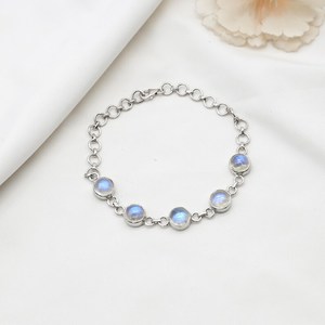 Pulsera de piedra lunar arcoíris hecha a mano, piedra de nacimiento de junio, joyería de plata de ley con gemas, elegante regalo para mujeres - Product Image 3
