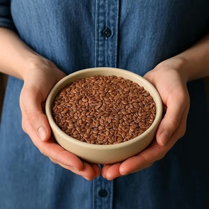 Graines de lin brunes de qualité supérieure, de qualité alimentaire, pour les fabricants de produits alimentaires, les boulangeries, les restaurants, les produits alimentaires santé, les cuisines domestiques - Product Image 2