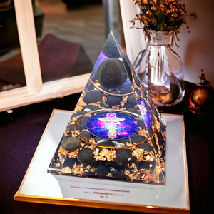 อีพ็อกซี่คุณภาพสูงสำหรับงานฝีมือ พรีเมียมเกรด จำหน่ายจำนวนมาก ปิรามิดออร์กอน ทรงกลมอะเมทิสต์ ชิปส์อาเกตสีดำ อัญมณีธรรมชาติ ทำด้วยมือ - Product Image 1