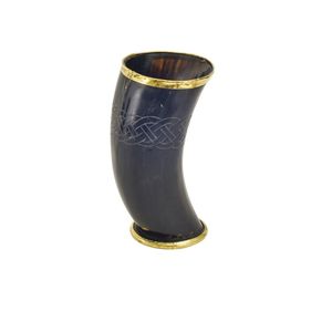 Copas de cuerno vikingas con grabado personalizado de estilo medieval, utilizadas principalmente para bebidas frías como cerveza, hidromiel o mead. - Product Image 6