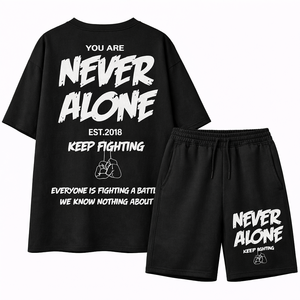 ชุดเซ็ตเสื้อยืดและกางเกงขาสั้นเทอร์รี่สำหรับผู้ชาย ไซส์ใหญ่ ระบายอากาศได้ดี เหมาะสำหรับฤดูร้อน สไตล์วาร์ซิตี้ สตรีทแวร์  แบบสั่งทำพิเศษ ชุดออกกำลังกาย - Product Image 3