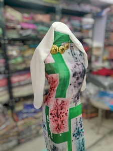 Dirac Verde Suizo Alemán con Estampado Digital Abstracto |   Vestido Dirac Somalí de Lujo para Fiestas y Bodas - Product Image 2