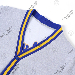 Cárdigan Gris con Cuello en V para Mujer, Estilo Casual, Manga Larga, Tejido de Punto, Botones al Frente, Logotipo Personalizado con Letras Impresas, de la Hermandad Griega - Product Image 4