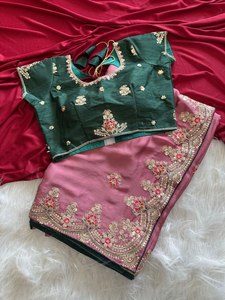 Sari en soie Fandy brodé or royal, Sari de créateur luxueux et brillant, Sari élégant avec bordure dorée, Sari en soie Fandy à bordure royale - Product Image 1