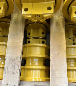 Komatsu Bd2F Bd2G D3C D4 D4D D5C D5D D6G D6N D7G D8R D9G D20 D65 D155 D375 Bulldozer 155 Track Roller, D7G D6D D7R Bottom Roller - Product Image 5