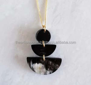 Collar con colgante de cuerno de búfalo de la mejor calidad, joyería de cuerno natural hecha a mano para hombres y mujeres - Product Image 5