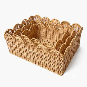 Panier de rangement en rotin festonné fait main, naturel, brun miel, brun foncé, personnalisé - Product Image 1