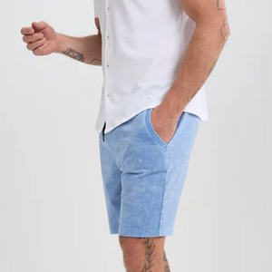 Shorts en toile personnalisés pour hommes, respirants, taille mi-haute élastique, logo vieilli, délavés à l'acide, entrejambe de 5 pouces, style décontracté urbain, très tendance - Product Image 4