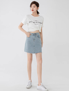 Mini-jupes tendance en gros pour femmes, style urbain sexy, en jean plissé respirant, taille décontractée, avec bouton et ceinture - Product Image 2