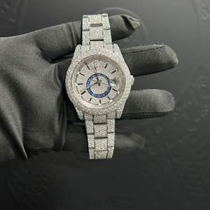 Montre-bracelet de luxe ronde pour homme, de haute qualité, style Hip Hop Bling, entièrement sertie de diamants de laboratoire, en argent et or, à mouvement quartz - Product Image 4