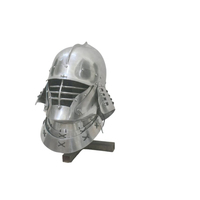 Casque médiéval antique de qualité muséale, en acier poli argenté, armure de chevalier avec trous respirants