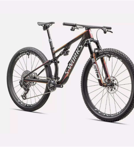 Épique. Vélo de montagne 8 Mountains prêt à être expédié - Product Image 1