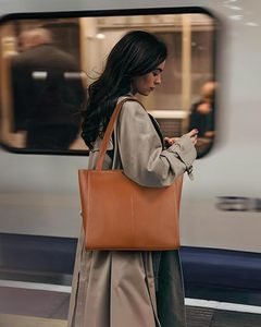 New Luxury Style Women Shoulder <b>Bag</b> <b>Soft</b> PU <b>Leather</b> Ladies Handbag Wholesale Women PU <b>Leather</b> Shoulder <b>Bag</b> Elegant Tote Purse - Product Image 2