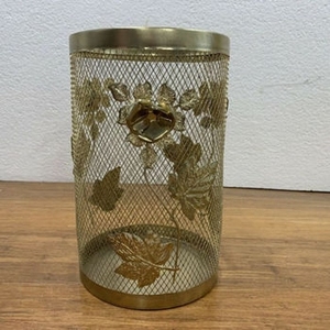 Cesto de Basura de Metal Dorado Antiguo con Detalle de Hoja 3D, Cesto Redondo de Alambre Floral, Cesto de Basura de Hierro de Lujo para Sala de Estar - Product Image 1