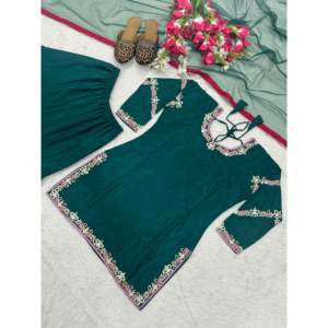 Ensemble de costume de soirée en satin de créateur avec broderies lourdes - Product Image 4