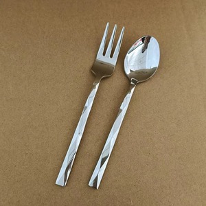 Ensemble de couverts modernes en acier inoxydable, finition miroir, compatibles lave-vaisselle, couverts de mariage avec manche à motifs - Product Image 3