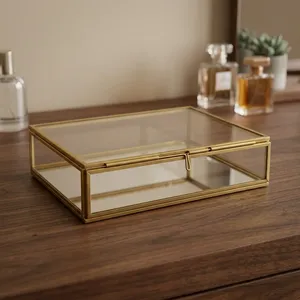 Caja de Joyería de Metal Dorado B18 de Diseño Artesanal, Rectangular con Tapa, Organizador de Almacenamiento para Collares, Anillos y Joyas, Decoración de Mesa - Product Image 3