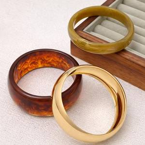 Bracelet en résine premium doré et marron, léger, confortable à porter, artistique, élégant, couleur personnalisée ange - Product Image 4