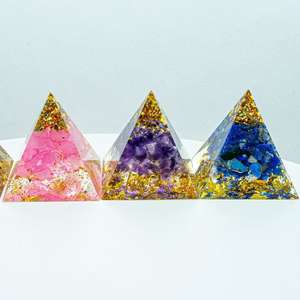 Offre Spéciale <span class=keywords><strong>Orgonite</strong></span> Pyramides Résine Générateur D'énergie Puces <span class=keywords><strong>De</strong></span> Guérison Pierre Artisanat Cristal Pyramide Pour Cadeaux - Product Image 6