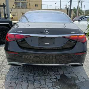 Mercedes-Benz S-580 4MATIC Edición Ejecutiva Sedán Usado 2022 - Product Image 4