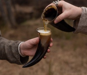 Handmade Natural Drinking Horn Traditional Viking Style Horn for <b>Beer</b> Mead Wine Ale and Beverage Serving - Product Image 3