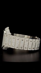 Montre avec cadran noir audacieux entièrement serti de moissanite et de diamants, double rangée de sertissage, chiffres romains blancs - Product Image 4