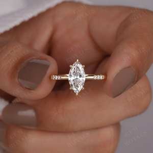 Bague solitaire en or massif 14 carats pour femme, avec diamant de laboratoire certifié IGI 2,02 carats taille marquise et bande ondulée, idéale pour les mariages – Cadeau surprise - Product Image 1