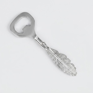 Décapsuleur en métal argenté en forme de plume, vintage, en alliage de zinc, ouvre-bouteille de bière, cadeaux de mariage uniques, outil de bar original, fournitures de fête - Product Image 1