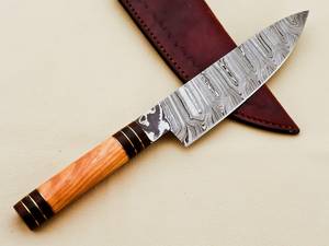 Couteau de chef artisanal en acier Damas, manche en bois, lame de 8 pouces, design ambidextre, haute qualité, personnalisable, meilleur cadeau pour homme. - Product Image 2