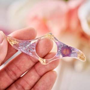 Soporte de Resina para Páginas de Libros |   Lector de Pulgar para Venta al por Mayor, Soporte de Resina para Páginas de Libros |   Herramienta de Lectura con el Dedo Pulgar para Tiendas Minoristas - Product Image 4