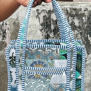 Sac fourre-tout matelassé en coton pur de qualité supérieure, avec logo personnalisé imprimé, réutilisable, pour courses, à porter à l'épaule, unisexe - Product Image 3