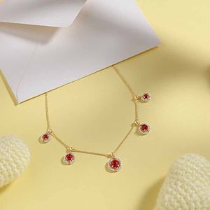 สร้อยคอจี้รูปดาวประดับเพชรสามเม็ดทองคำโรสโกลด์ 14K สุดหรู เครื่องประดับชั้นดีสำหรับผู้หญิง ของขวัญวันครบรอบแต่งงาน รุ่นใหม่ - Product Image 4