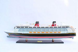 DIS.NEY DREAM WITH LIGHTS Modèle de bateau de croisière américain en bois artisanal pour la décoration de bureau, cadeau d'affaires, collection - Product Image 2