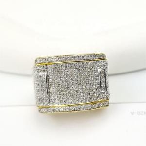 Anillo de cóctel de oro amarillo de lujo con diamantes redondos engastados en pavé, diseño geométrico, joyería unisex llamativa - Product Image 2