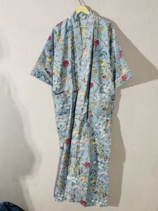 Bata Kimono de Algodón con Estampado Floral Azul Cielo para Mujer, Hecha a Mano, Ligera, con Cinturón - Product Image 2
