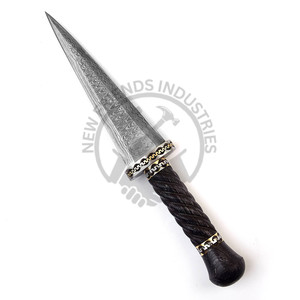 Cuchillo de Caza Ceremonial de Doble Filo de Acero de Damasco Hecho a Mano, Edición Nueva, Mango de Madera, el Mejor Cuchillo para Acampar al Aire Libre - Product Image 6