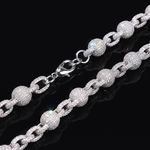 Cadena Cubana para Hombre Chapada en Oro Rosa de 18K con Diamantes Cultivados en Laboratorio y Eslabones Pavé - Product Image 3