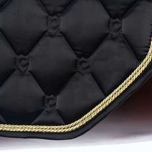 Tapis de selle personnalisé en polyester rembourré avec cordon pour le saut d'obstacles, emballage sur mesure, vente en gros pour l'équitation moderne - Product Image 2