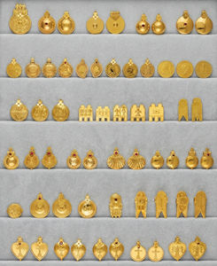 Colgantes y medallones de oro puro de 22 quilates |   Diseños Tradicionales de Templos y Religiones Indias |   Joyería al por mayor con costos de fabricación bajos - Product Image 1