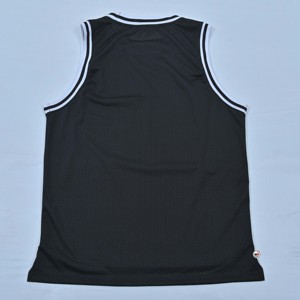 เสื้อกล้ามถักสีพื้นคอกลมสำหรับผู้ชาย ราคาส่งถูก สวมใส่สบาย ระบายอากาศได้ดี แห้งเร็ว เป็นมิตรกับสิ่งแวดล้อม เหมาะสำหรับออกกำลังกาย - Product Image 3